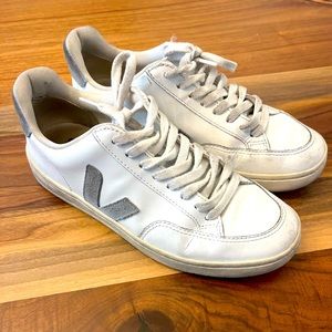 Veja sneakers, size 39, women’s 8. Leather with blue suede V.